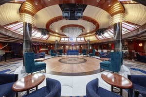 Cunard Cruise Line QV Yacht Club 0.jpg